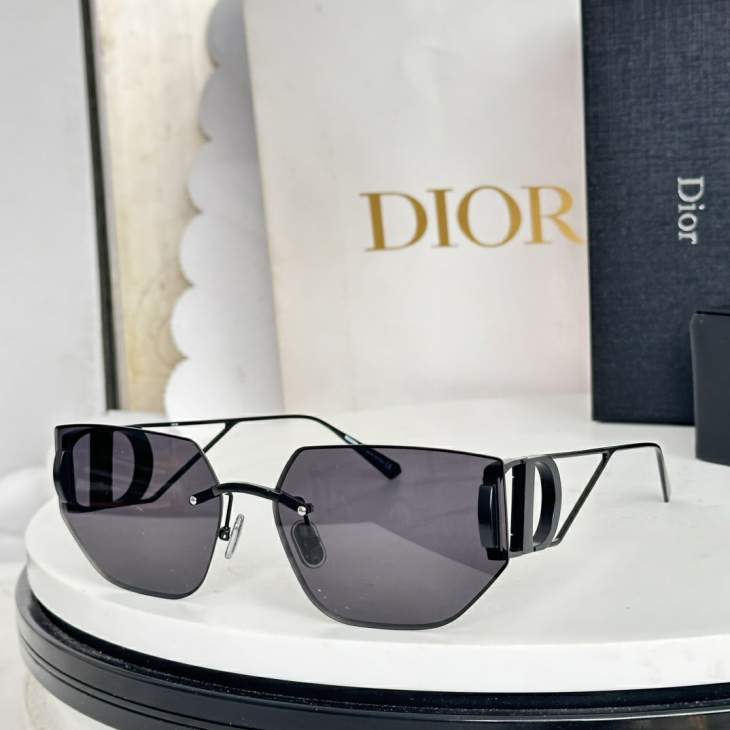 Picture of Dior Sunglasses _SKUfw77118453fw